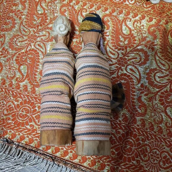 Bundle of Couple Figurine Souvenirs from Diff. Countries - Picture 3 of 13